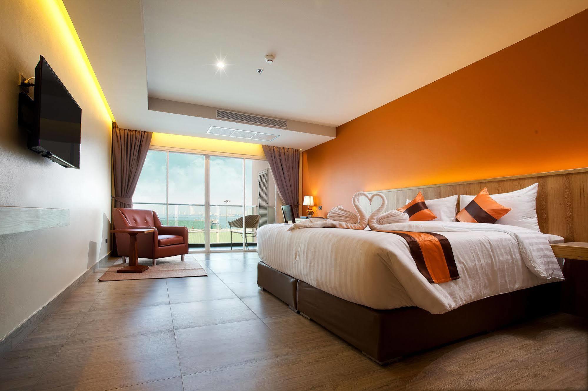 Balihai Bay Pattaya Extérieur photo